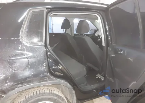 2015 Volkswagen Tiguan S z USA, uszkodzony, nr VIN WVGAV7AX5FW614957